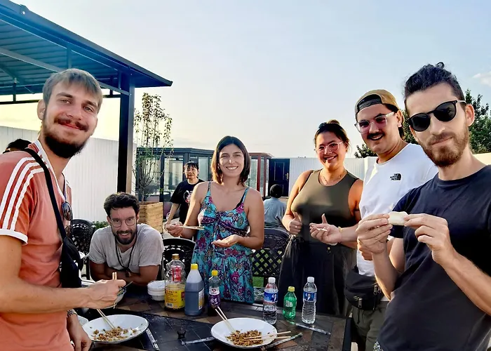 Beijing Xingshe Youth Hostel--Nearby Tiananmen Square & Forbidden City & Houhai Bar Street--1 Minute Walk To Subway, Cat-Keeping, Great Wall&Forbidden City One Day Tour, Wifi And Laundry Room, English Speaking Reception